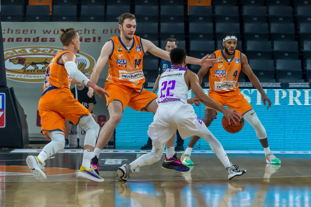 席尔瓦搭档 席尔瓦搭档