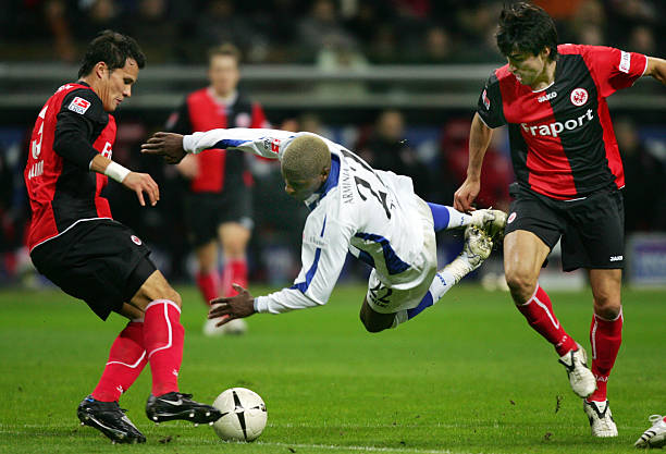 皮球划出一 皮球划出一